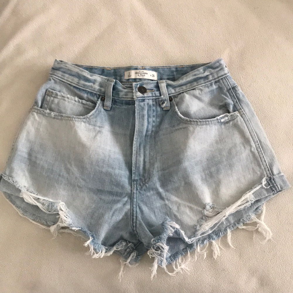 Abercrombie & Fitch Fringe high waisted shorts
